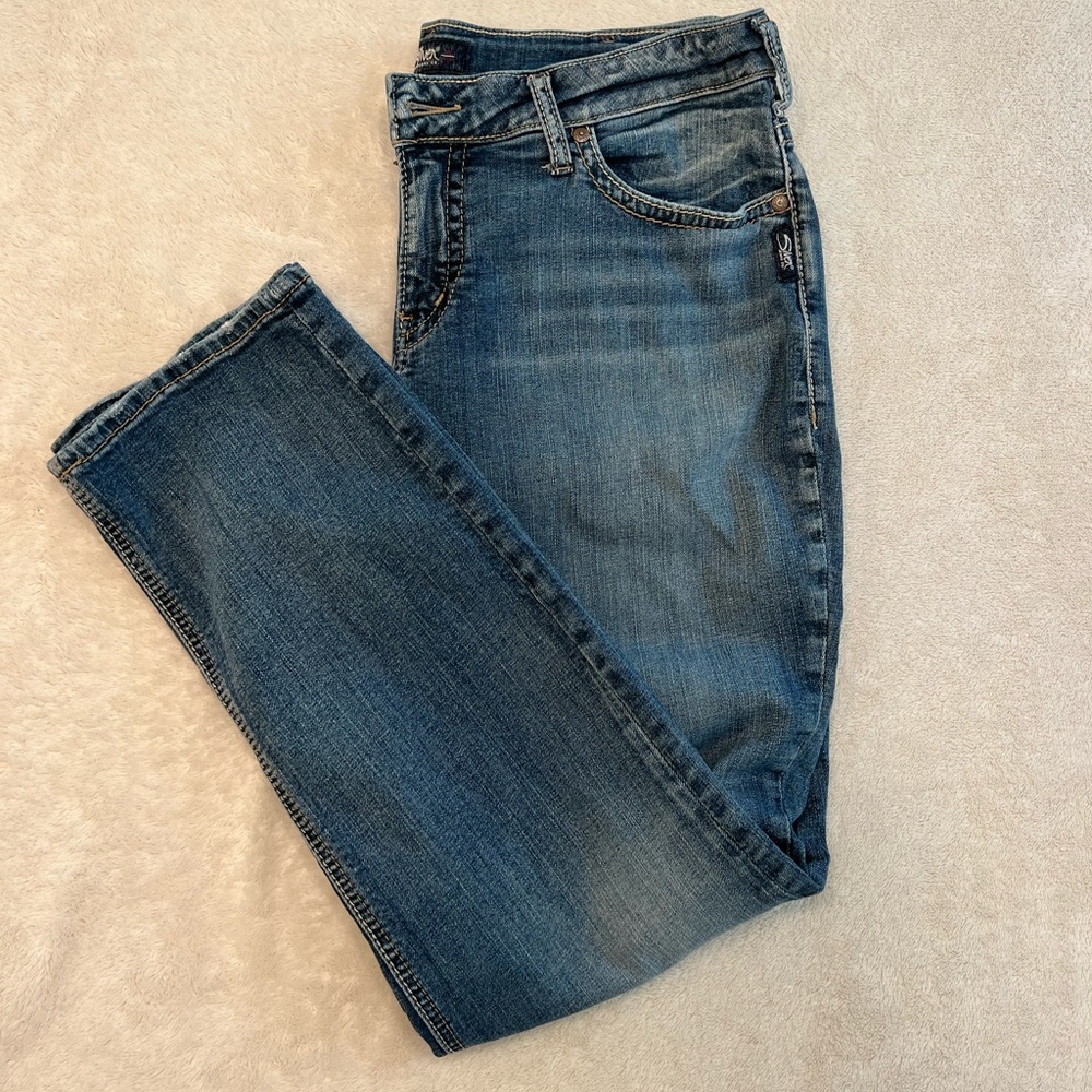 Silver jeans size 14 good used condition; Suki straight style; medium/light wash
